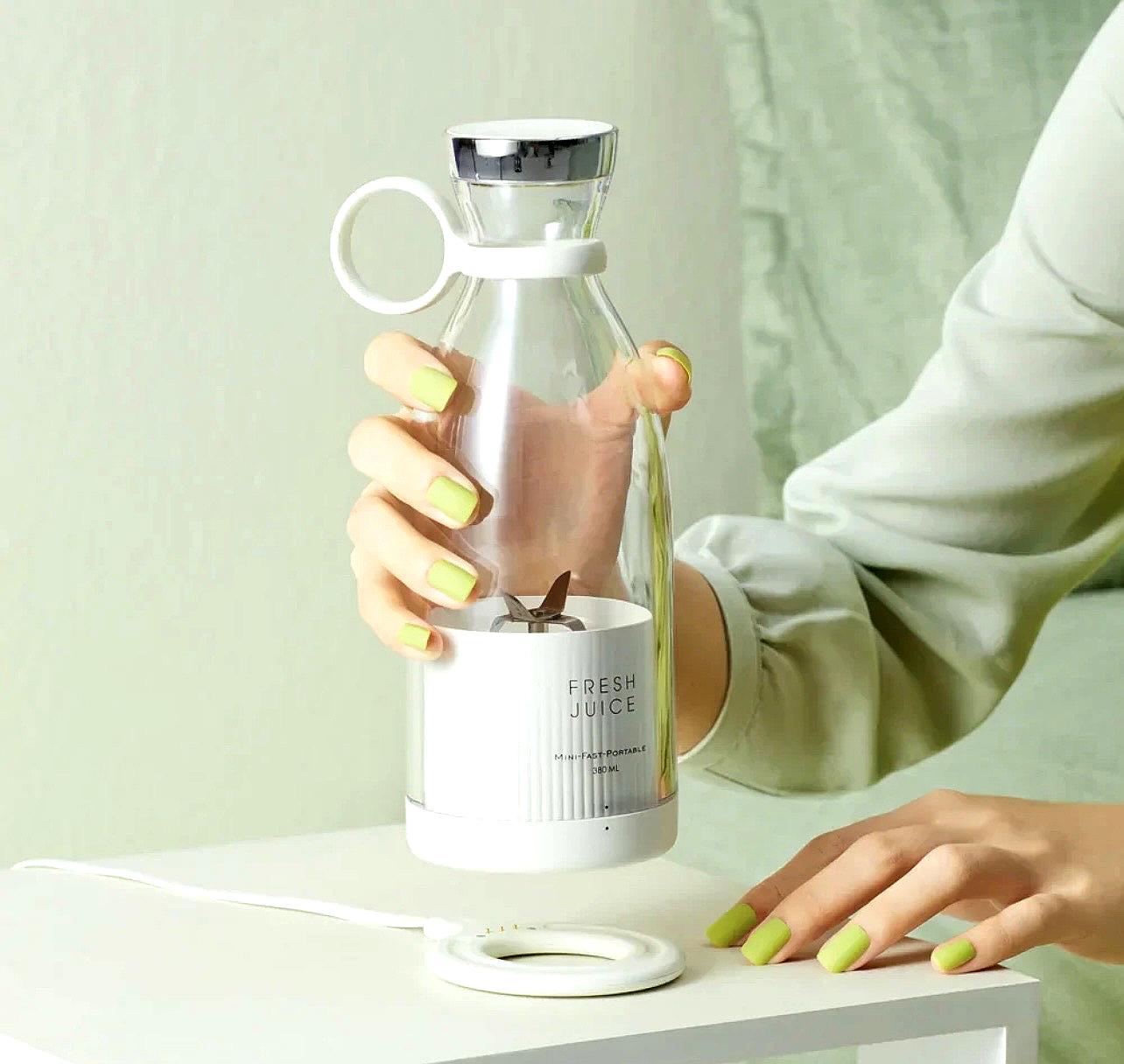 Traverl Portable Mini
Juice Blender